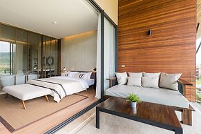 Atta 2-bd Suite OR Pool Penthouse