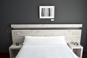 Hostal Alda Puerta Coruña