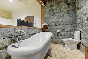 Golden Ocean Azure Hotel