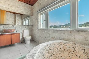 Golden Ocean Azure Hotel