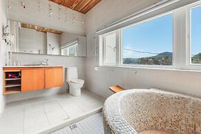 Golden Ocean Azure Hotel