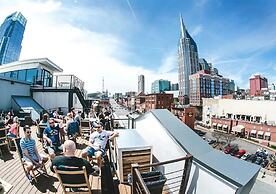 Abode Nashville - Marathon Village Near Downtown
