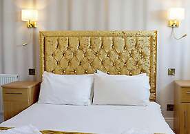 The Pier Hotel