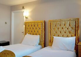 The Pier Hotel