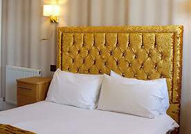 The Pier Hotel