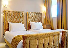 The Pier Hotel