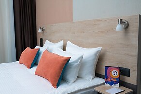 Station Hotel Premier V18