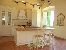 Pian dei Giullari Suite