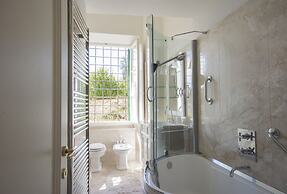 Pian dei Giullari Suite