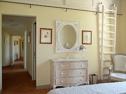 Pian dei Giullari Suite