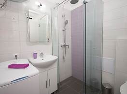 Studio apartment Tina