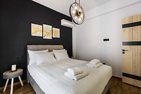 Atmospheric Apartment near Acropolis by CloudKeys