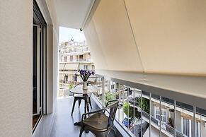 Atmospheric Apartment near Acropolis by CloudKeys