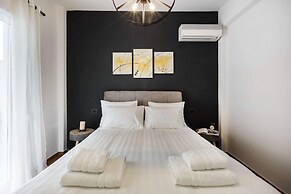 Atmospheric Apartment near Acropolis by CloudKeys