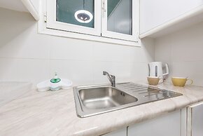 Athens Boutique Apartment  by Cloudkeys