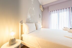 Athens Boutique Apartment  by Cloudkeys