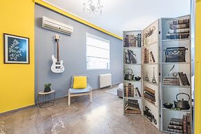 Stylish Apartment with Balcony  by Cloudkeys