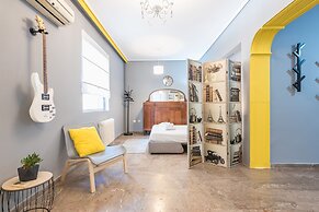 Stylish Apartment with Balcony  by Cloudkeys