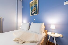 Stylish Apartment with Balcony  by Cloudkeys