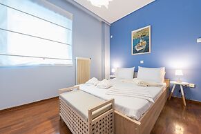 Stylish Apartment with Balcony  by Cloudkeys