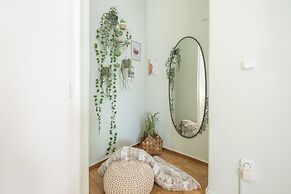 Boutique Acropolis Apartment  by Cloudkeys