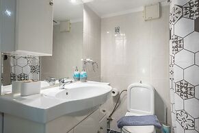 Boutique Acropolis Apartment  by Cloudkeys