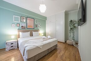 Boutique Acropolis Apartment  by Cloudkeys
