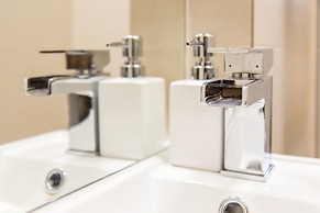 Luxury London Apartment 5-double rooms