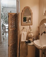 5th East Hall Bed & Breakfast