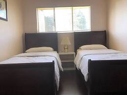 Lucy Star Home by Elevate Rooms