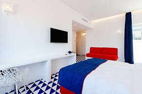 Maison Blu - Intimate GuestHouse