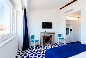 Maison Blu - Intimate GuestHouse