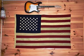 Captain Morley`s Mountain Inn