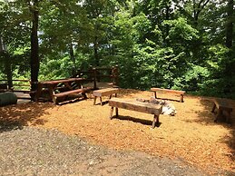 Captain Morley`s Mountain Inn