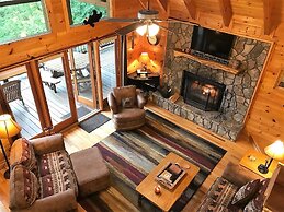 Light`s Mountain Lake Overlook