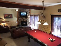 Light`s Mountain Lake Overlook