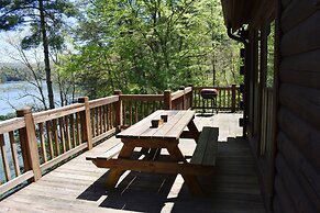 Lakeside Lodge