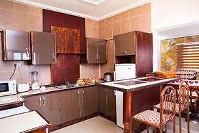 Maxwell Court Apartments