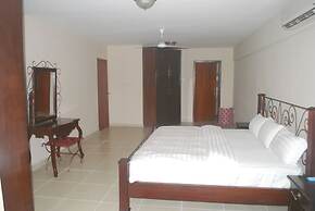 Maxwell Court Apartments