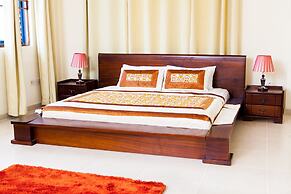 Maxwell Court Apartments