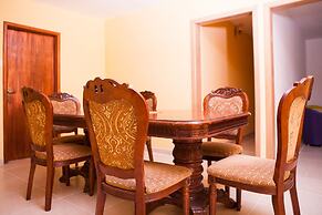 Maxwell Court Apartments