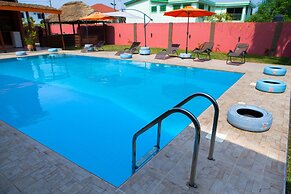 Maxwell Court Apartments