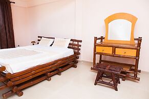 Maxwell Court Apartments