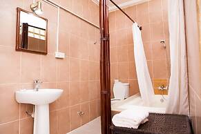 Maxwell Court Apartments