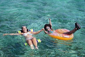 King Lewey's Island Resort