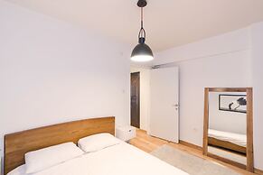 Spotless Flat in Central