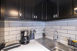 Spotless Flat in Central