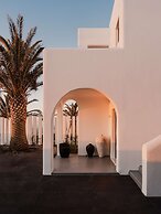 Nobu Hotel Santorini