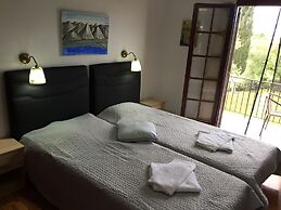 Alexander Apartments