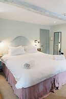 The Swan Inn